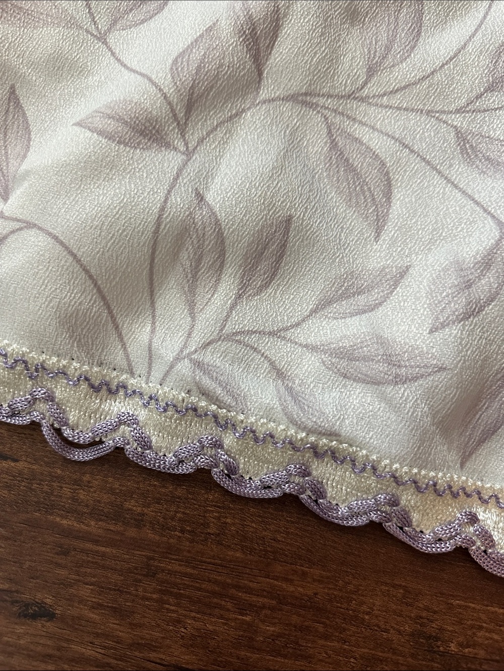 Vintage 1970’s Purple Leaf curtain panels drapes Polyester 78” tall x 82” wide - Picture 4 of 8